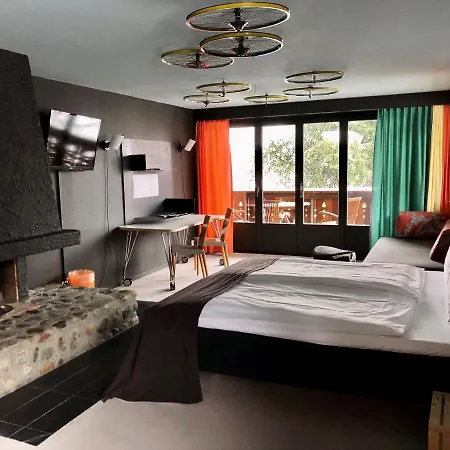 Alpine Hotel