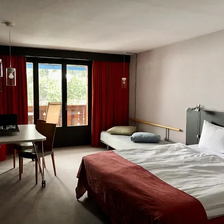 Hotel Alpine Gstaad
